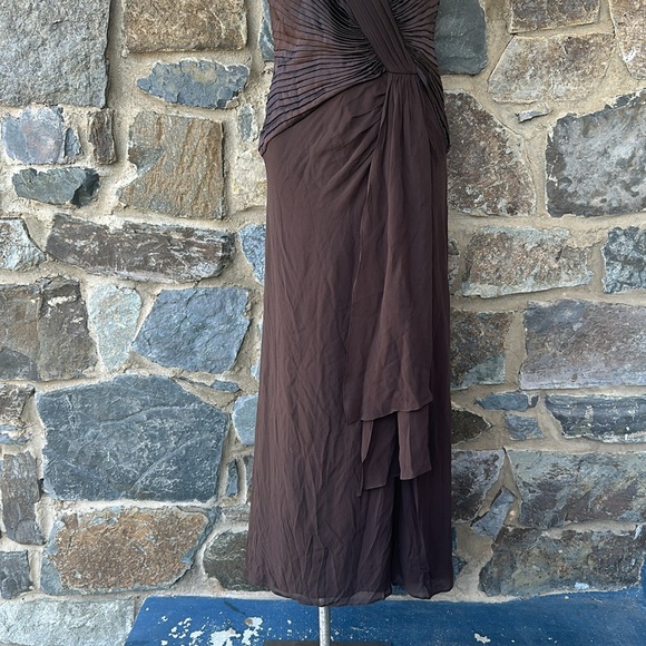 NWOT Tadashi Shoji Collection Silk Chiffon MOTB Dress Brown Pleated Gown size 12 - Picture 3 of 8
